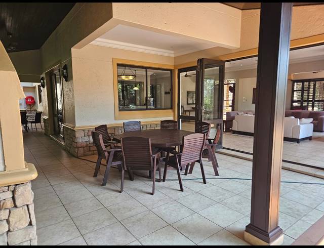 5 BEDROOM HOUSE FOR SALE IN ZIMBALI ESTATE